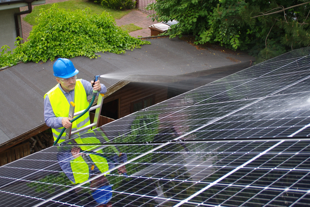 Best Practices For Commercial Solar Panel Cleaning