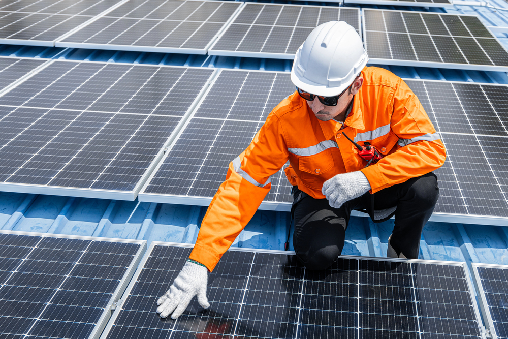 How Long Do Solar Pool Panels Last? Understanding The Lifespan & Longevity