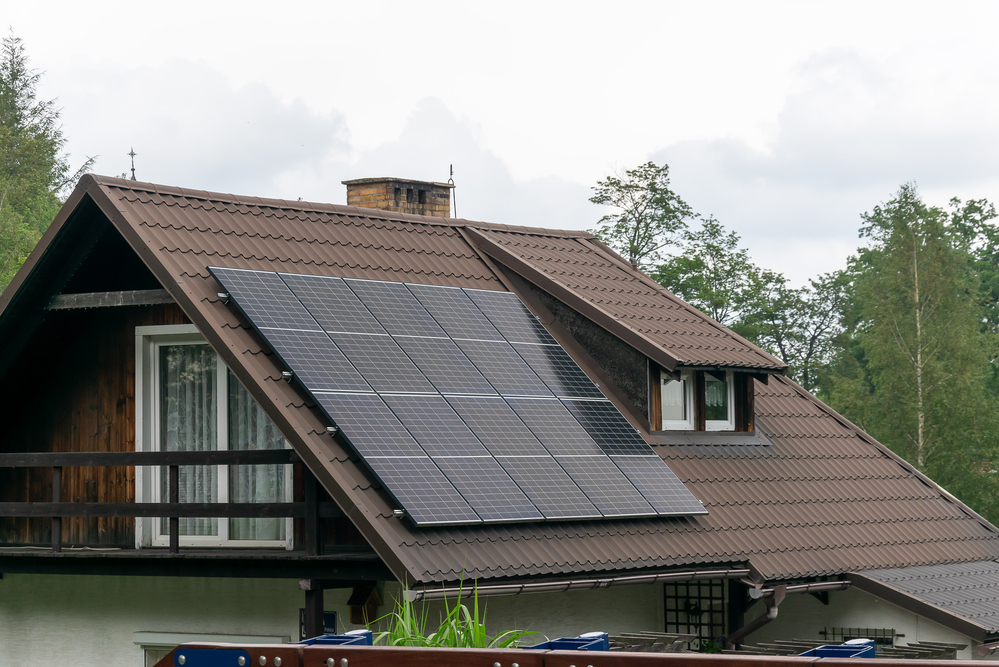 How Many Solar Panels Does It Take To Run A 2,000 Sq Ft House?